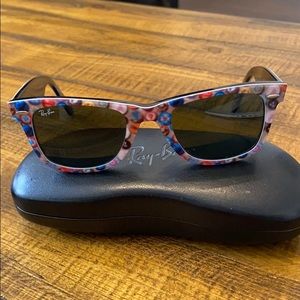 Ray-Ban Wayfarer Sunglasses